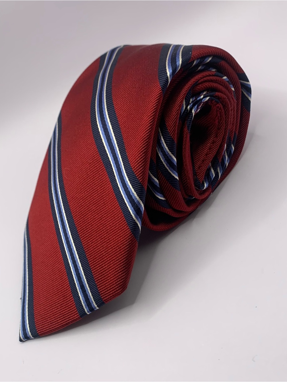 Roundtree & Yorke Red Striped Tie with Navy and White Accents business 0136
